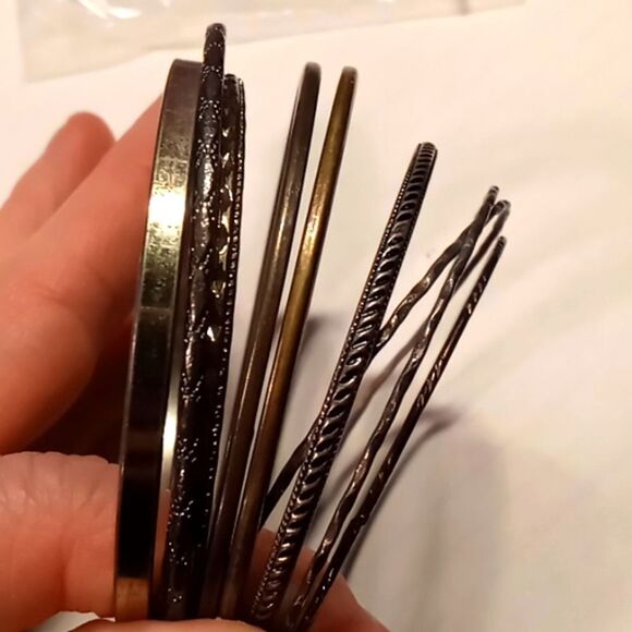 Set of bangles - Picture 1 of 2